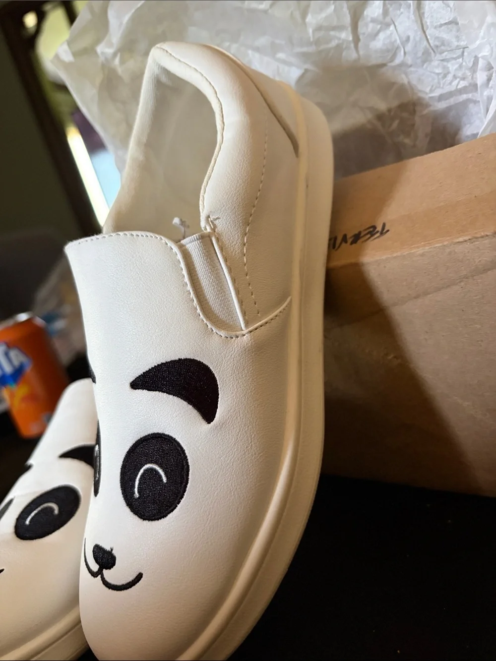 Bamboo women White Panda Slip-On Shoes size 6